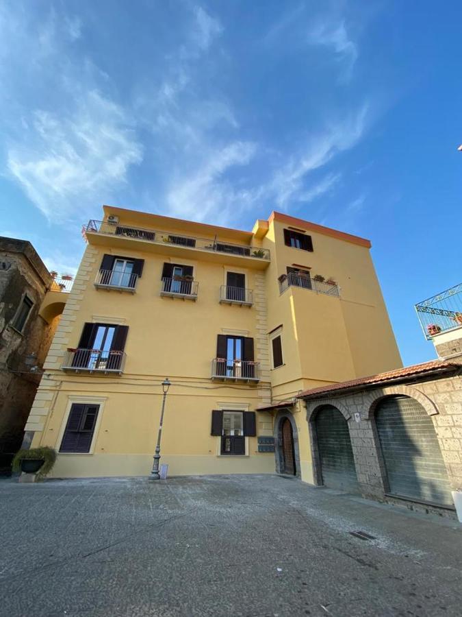 Vesuvio House Appartamento Indipendente E Centrale Sant'Agnello Exterior photo